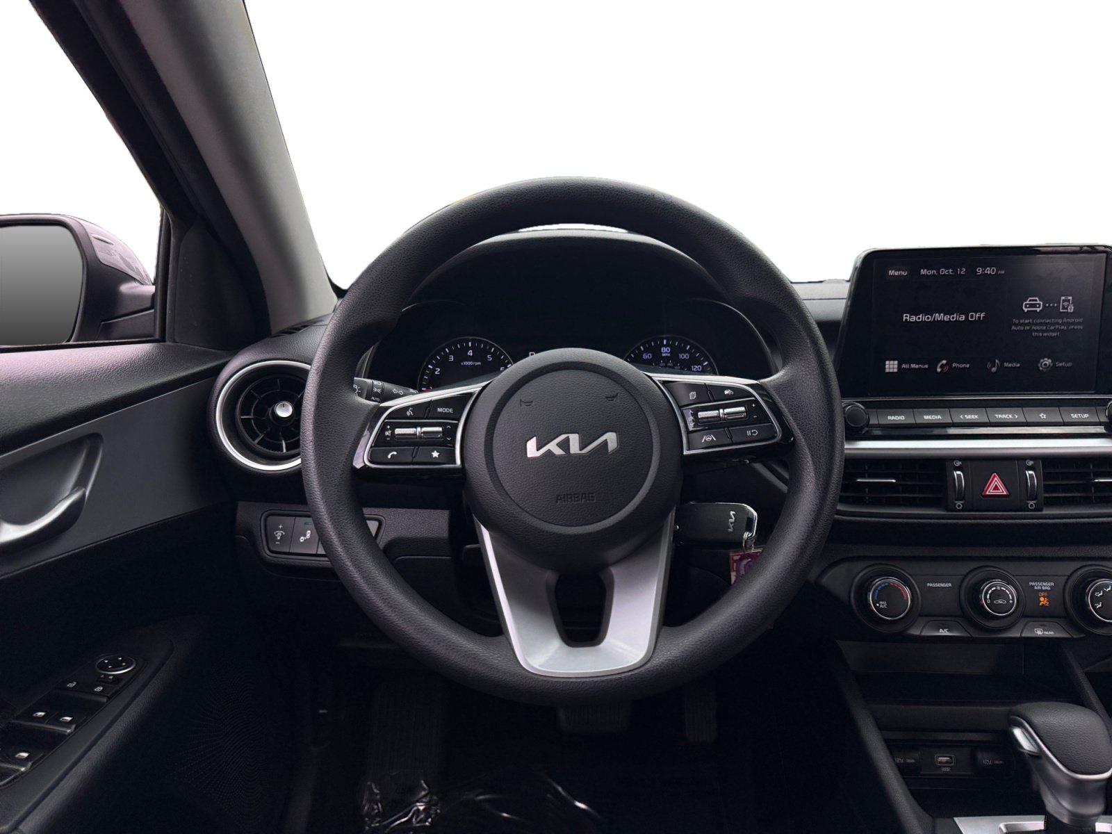 Used 2023 Kia Forte LXS w/ LXS Technology Package FWD image 12