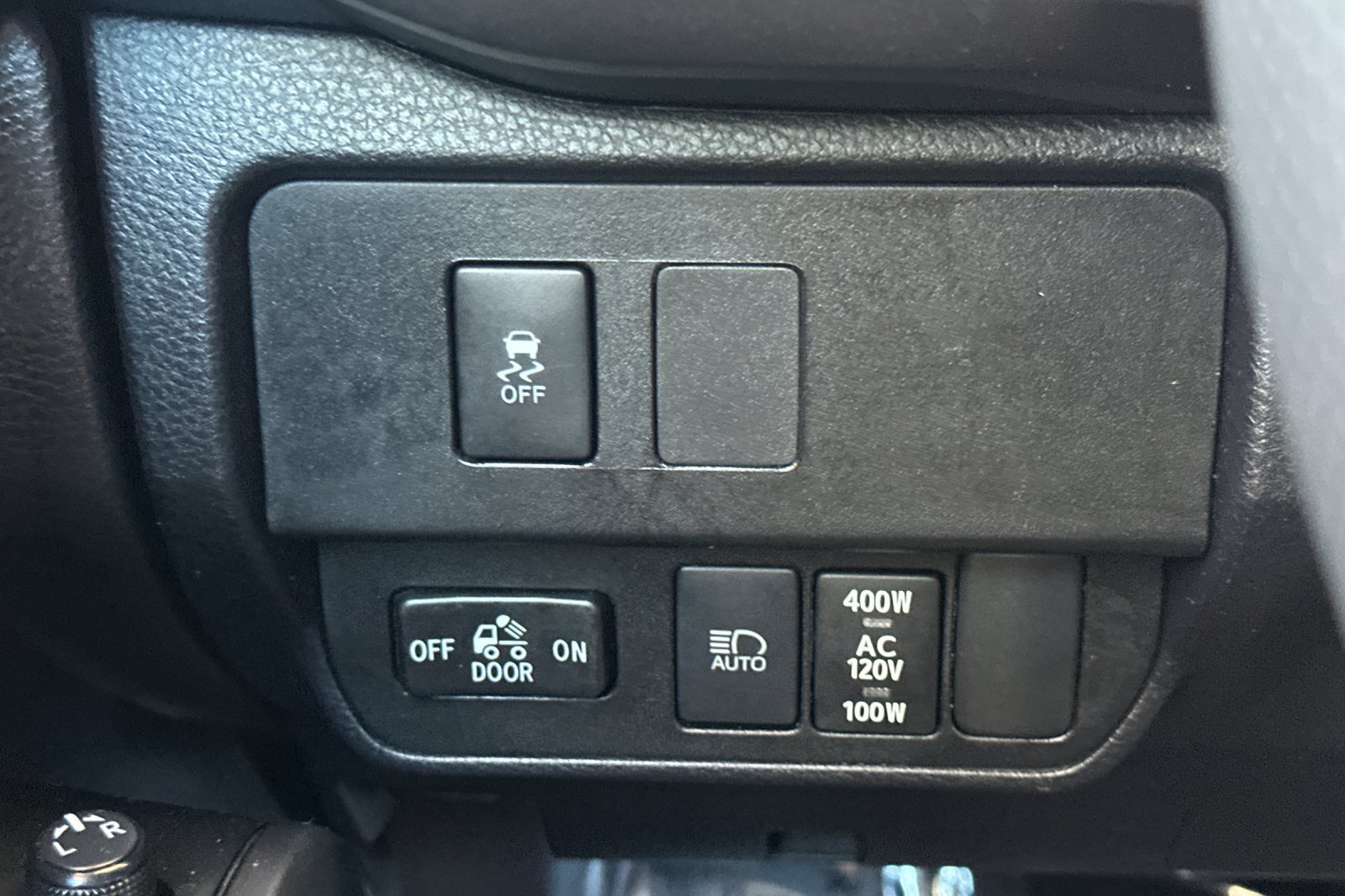 Used 2023 Toyota Tacoma TRD Off-Road AWD/4WD image 29