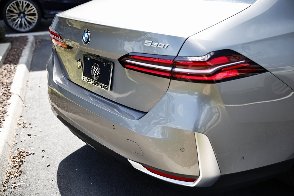 Used 2026 BMW 530i w/ Premium Package image 8
