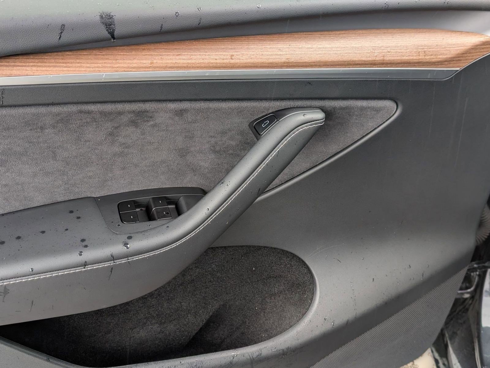 Used 2025 Tesla Model Y Long Range image 14