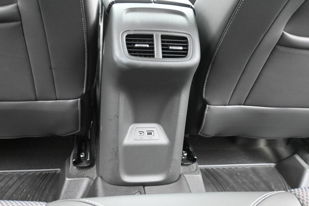 Used 2023 Buick Envision Preferred AWD/4WD image 15