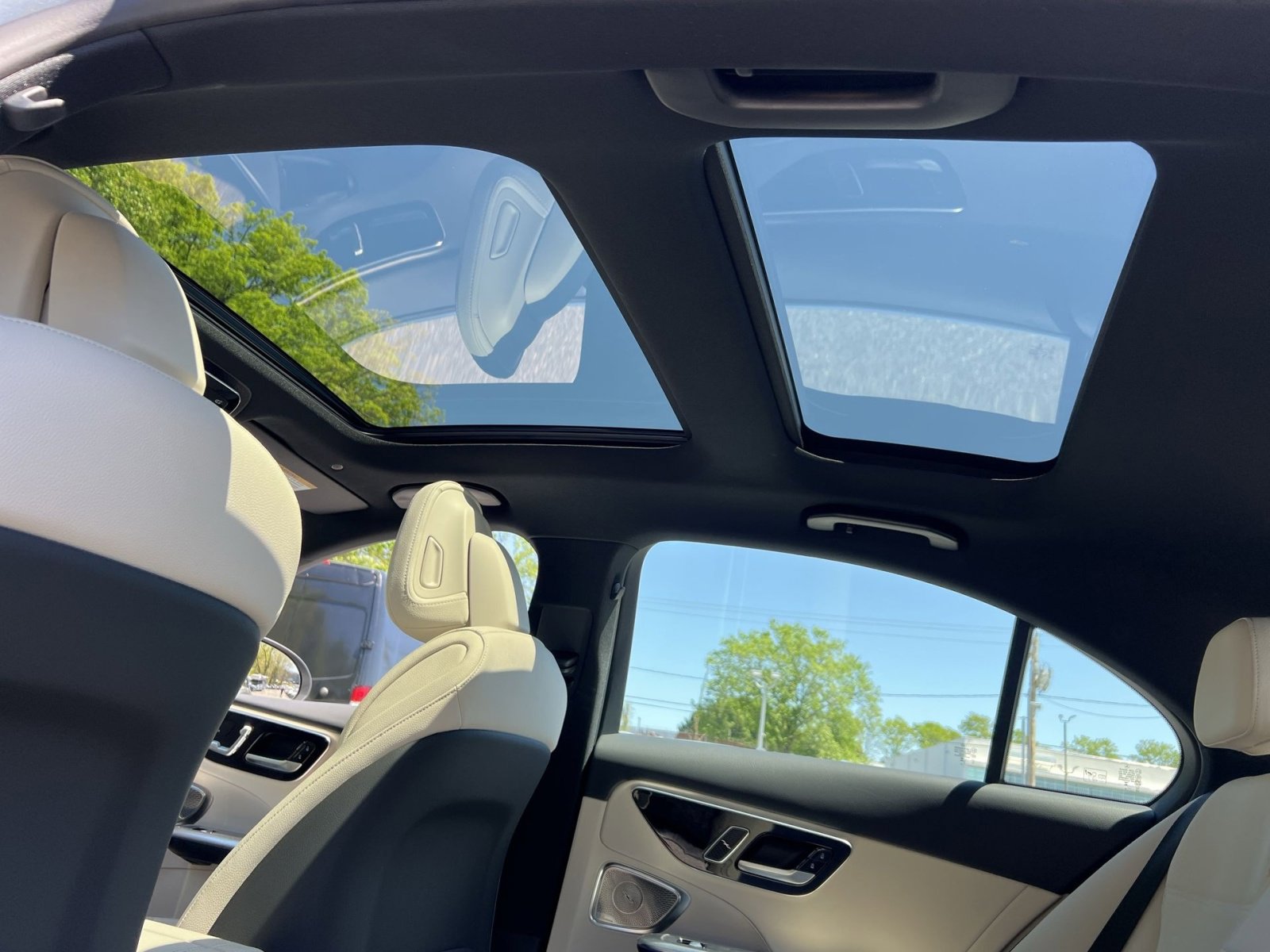 Certified 2026 Mercedes-Benz C 300 4MATIC Sedan image 29