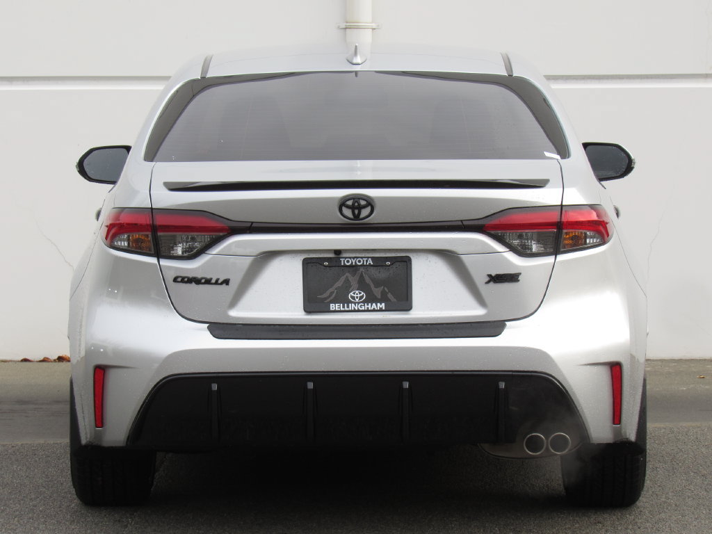Used 2024 Toyota Corolla XSE FWD image 7