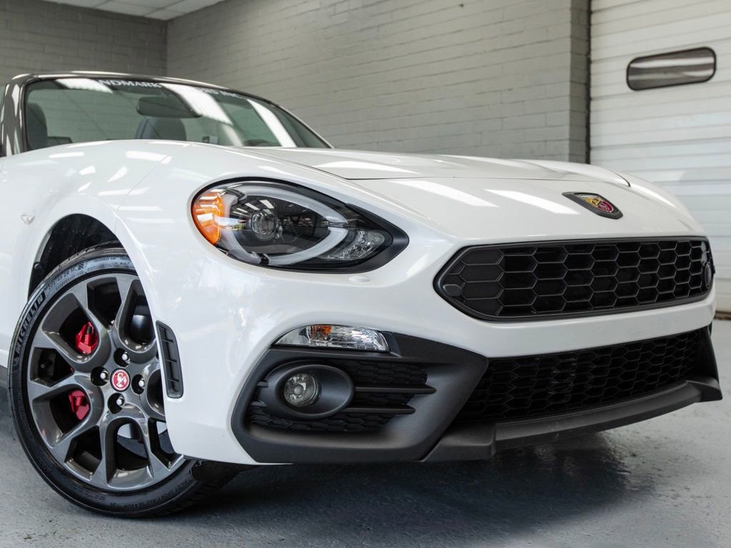 Used 2020 FIAT 124 Spider Abarth w/ Convenience Group image 9