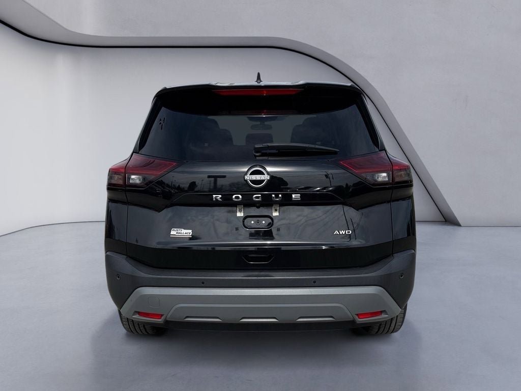 Used 2023 Nissan Rogue S image 4
