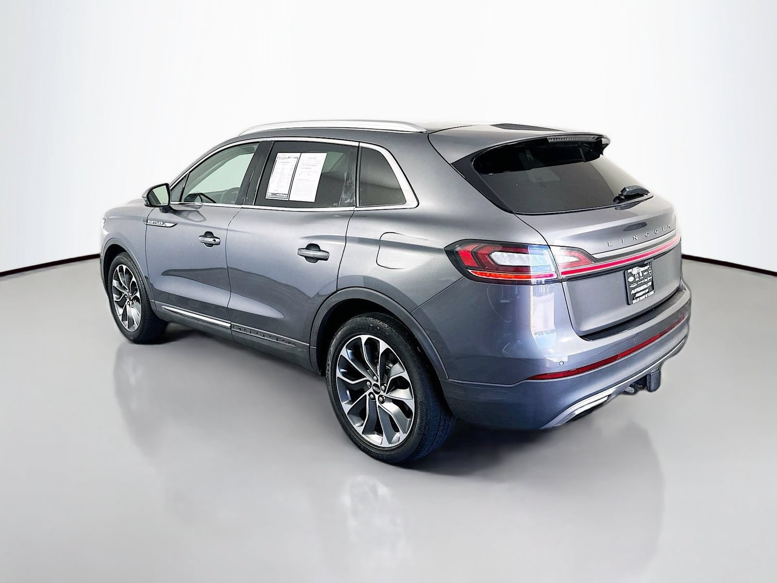 Used 2021 Lincoln Nautilus Reserve w/ Class II Trailer Tow Package AWD/4WD image 5