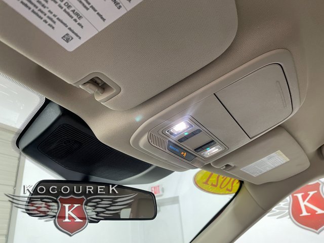 Used 2021 Ford Explorer XLT w/ Equipment Group 202A image 18