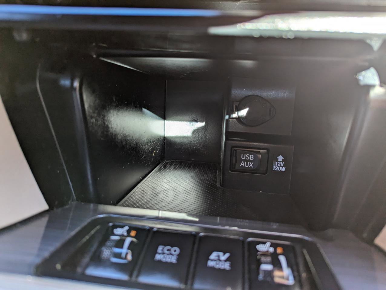 Used 2013 Toyota Camry XLE w/ Leather Pkg image 24