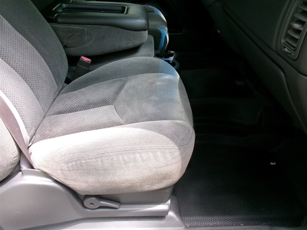 Used 2004 Chevrolet Silverado 1500 LS RWD image 23