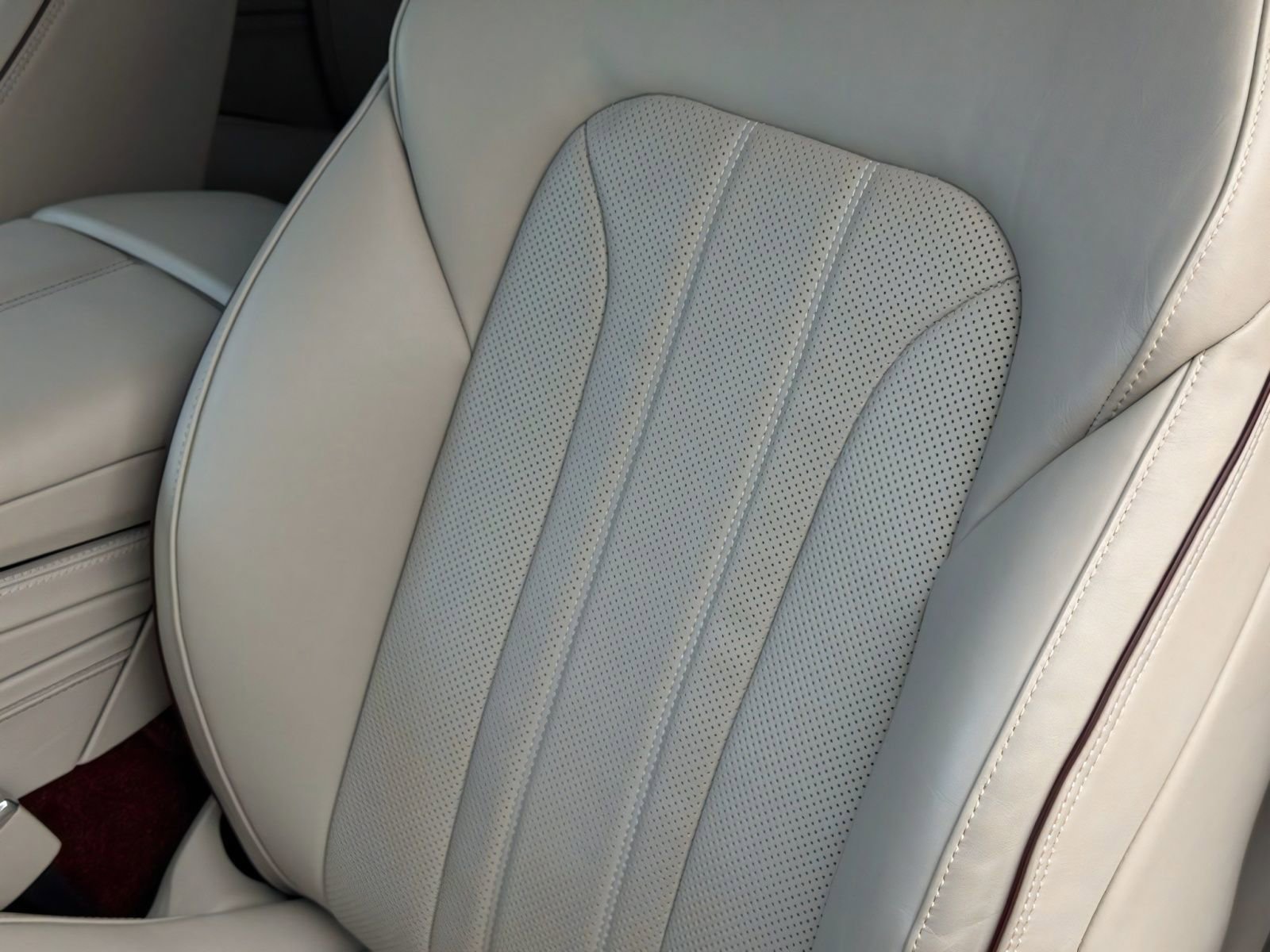 Used 2024 Bentley Continental GT AWD/4WD image 6