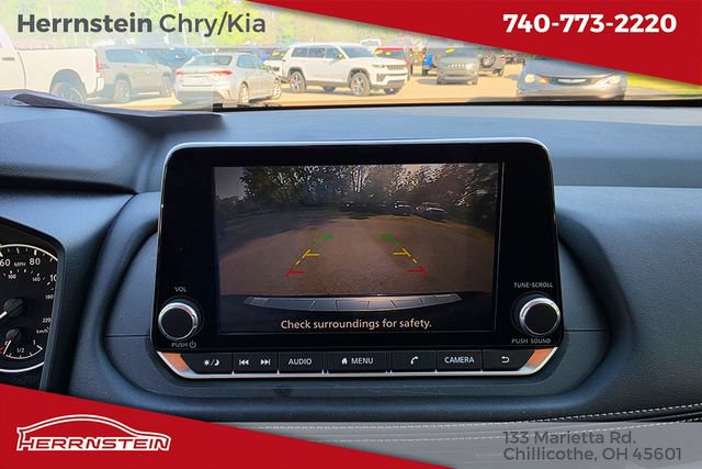 Used 2024 Nissan Rogue S AWD/4WD image 18