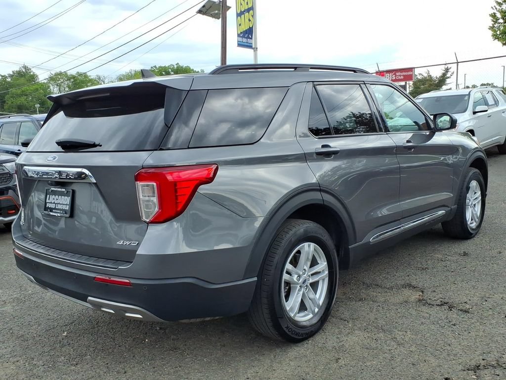 Certified 2023 Ford Explorer XLT w/ Equipment Group 202A AWD/4WD image 6