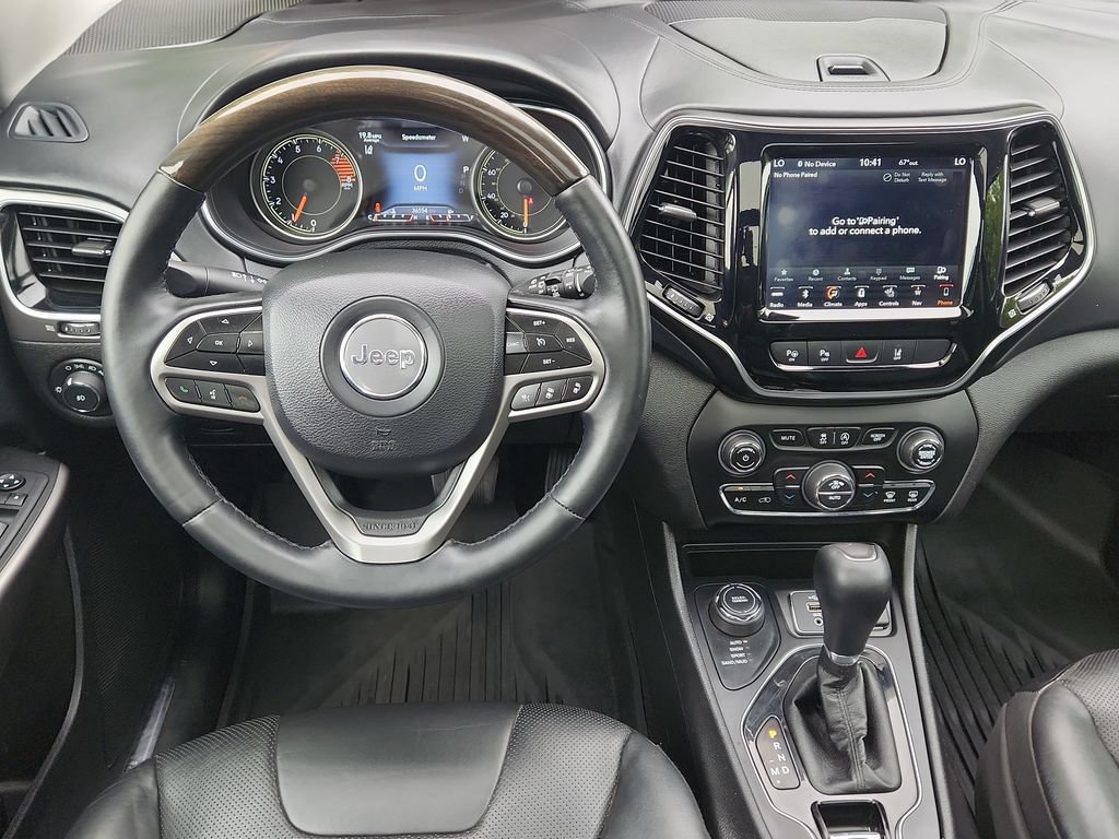 Used 2019 Jeep Cherokee Overland w/ Technology Group AWD/4WD image 10
