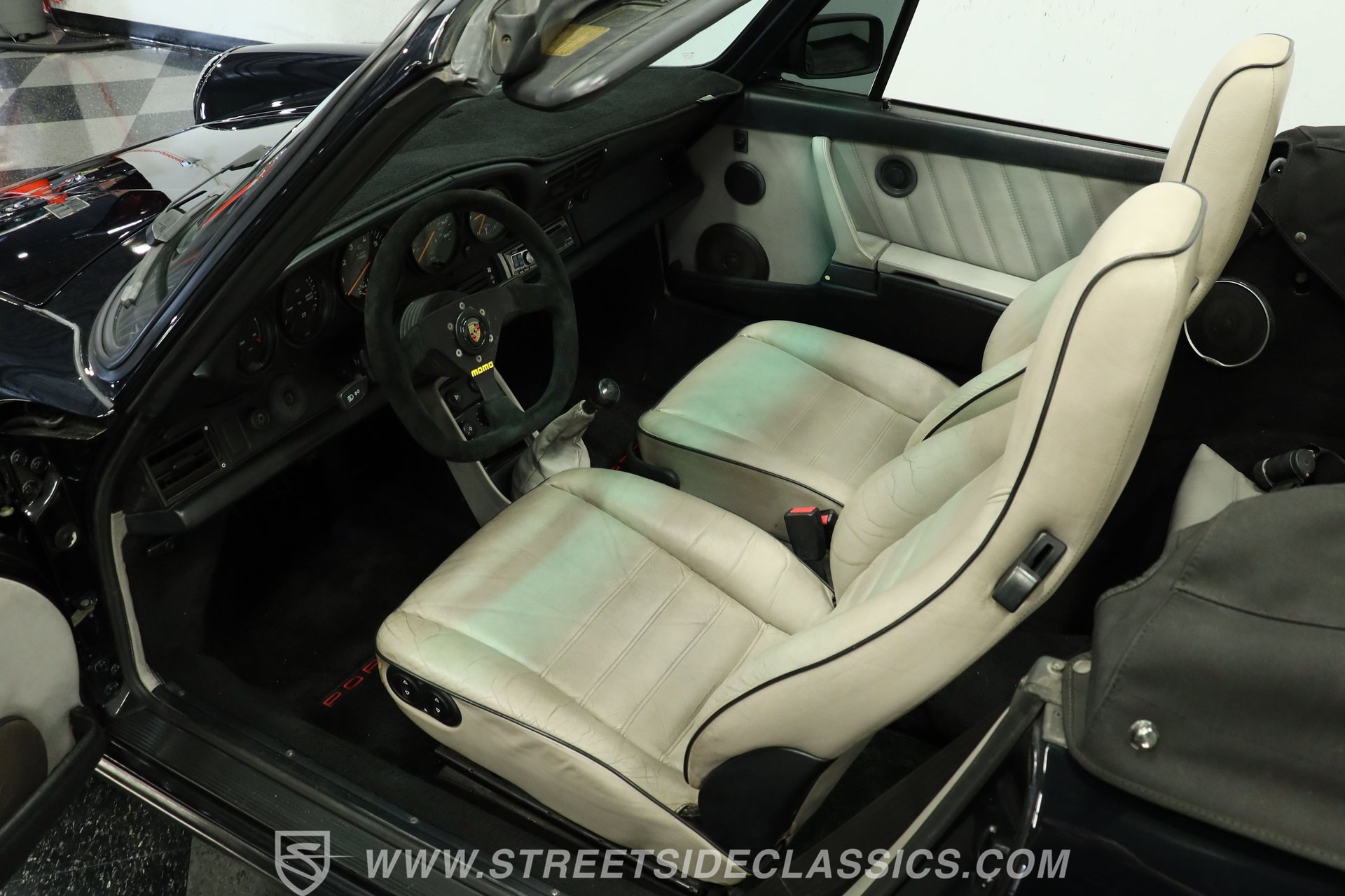 Used 1988 Porsche 911 Carrera RWD image 4