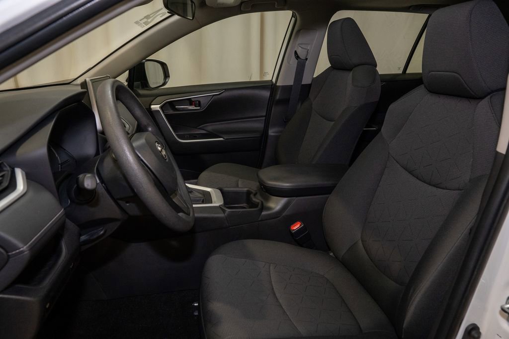 Used 2024 Toyota RAV4 XLE image 12