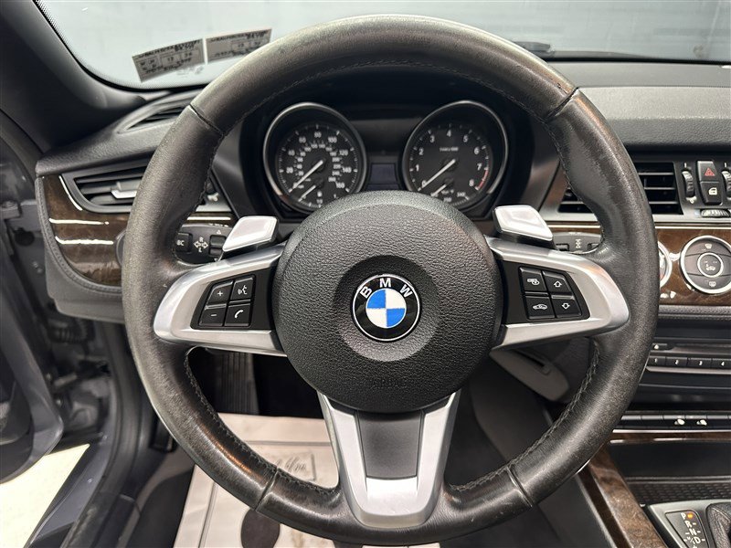 Used 2010 BMW Z4 sDrive30i image 18