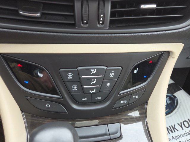 Used 2019 Buick Envision Essence FWD image 30