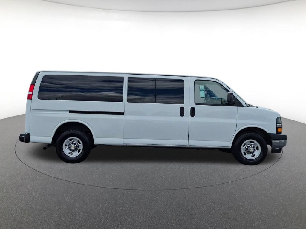 Used 2024 Chevrolet Express 3500 LT w/ LT Preferred Equipment Group RWD image 4