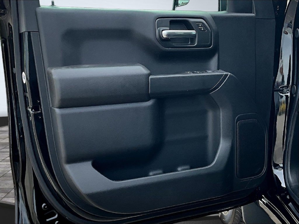 New 2026 Chevrolet Silverado 1500 Custom w/ LPO, Dark Essentials Package AWD/4WD image 23