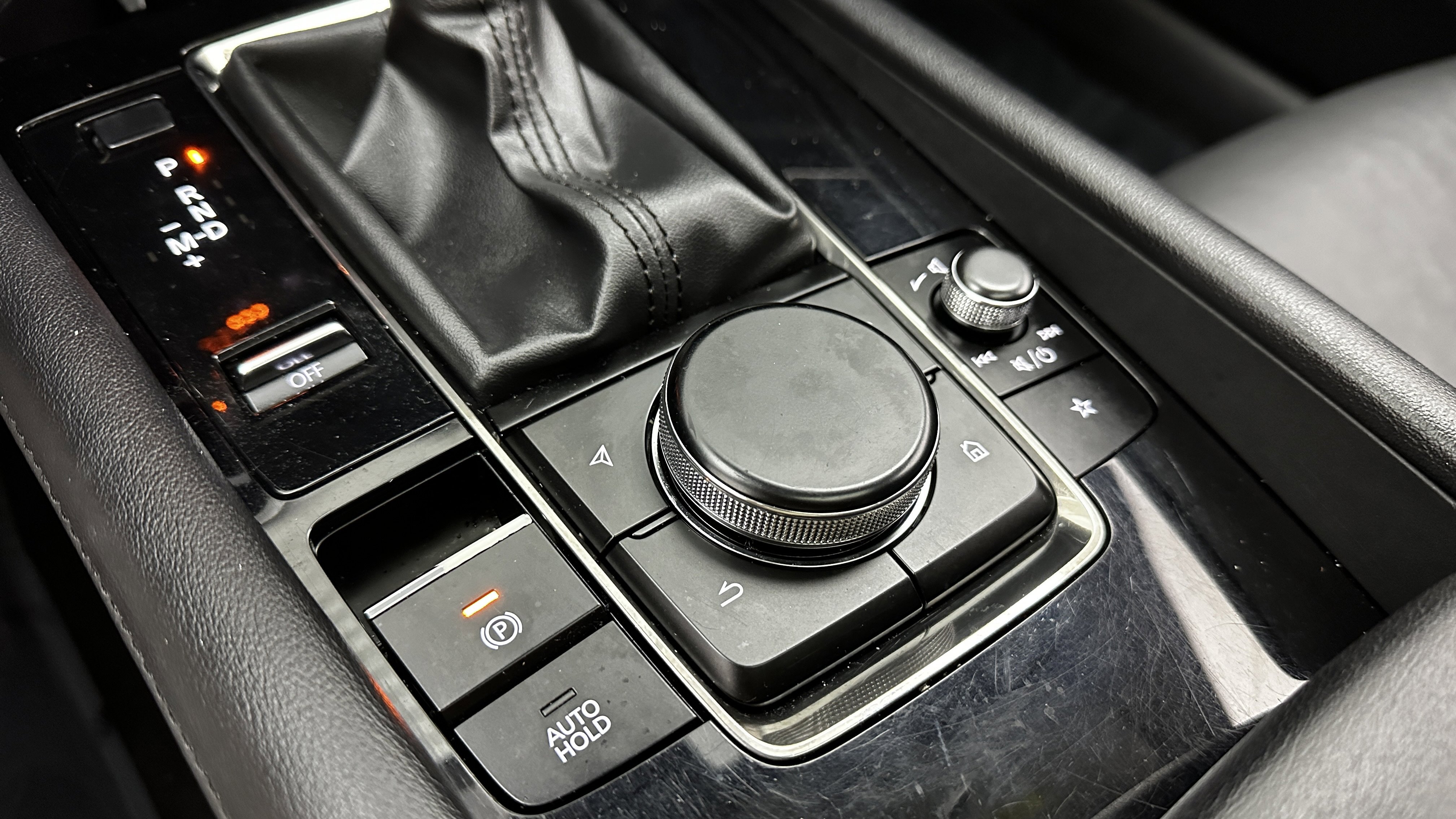 Used 2023 MAZDA MAZDA3 s image 19