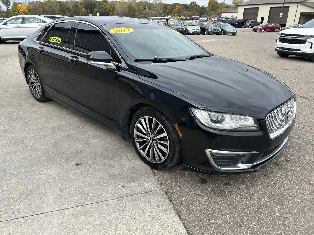 Used 2017 Lincoln MKZ Premiere FWD image 3