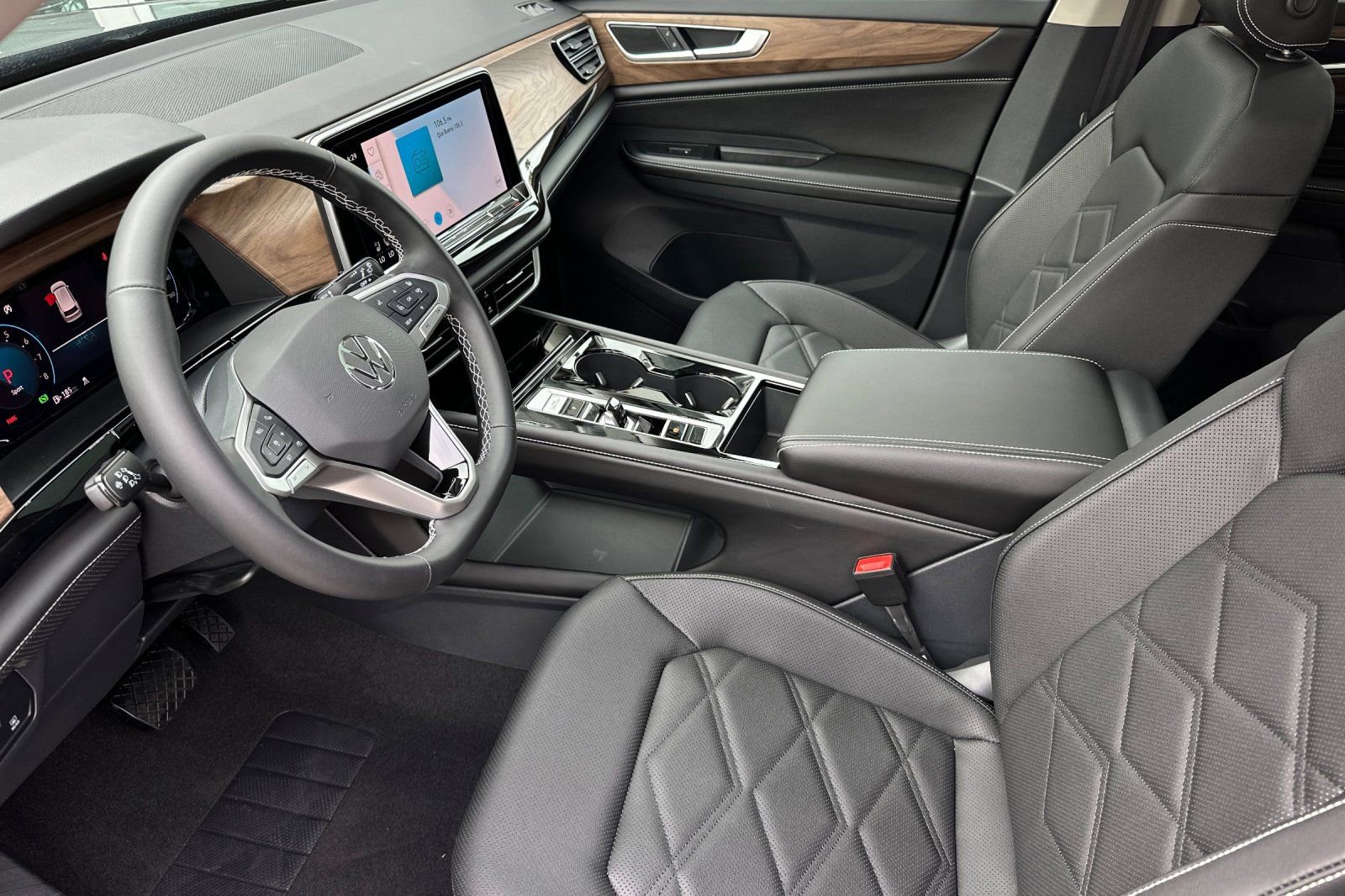 New 2026 Volkswagen Atlas SE AWD/4WD image 8