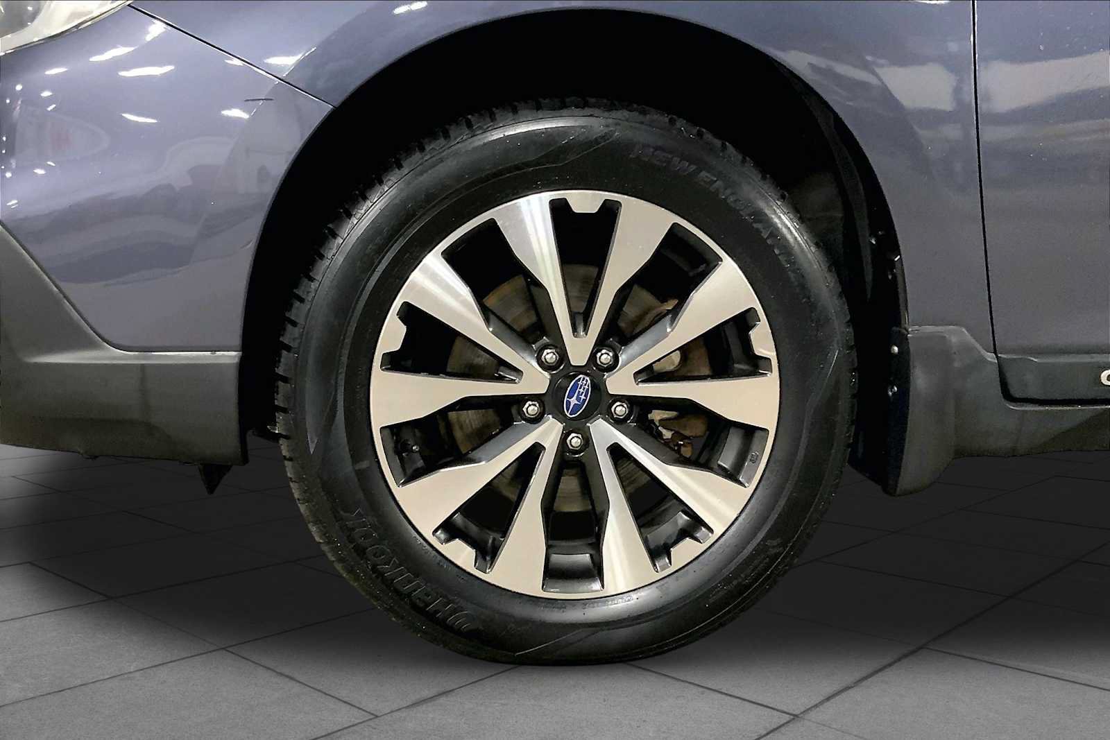 Used 2017 Subaru Outback 3.6R Limited AWD/4WD image 10