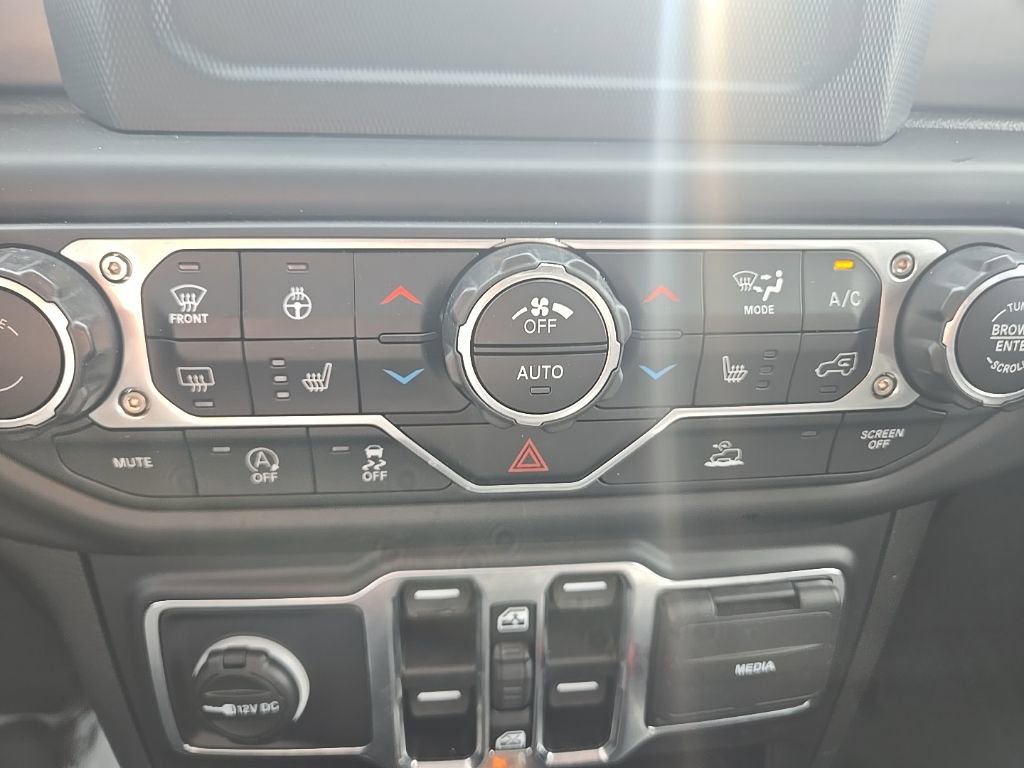 Used 2021 Jeep Gladiator Willys image 22