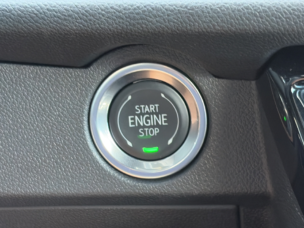 Used 2026 Chevrolet Traverse LT w/ Driver Confidence Package FWD image 25