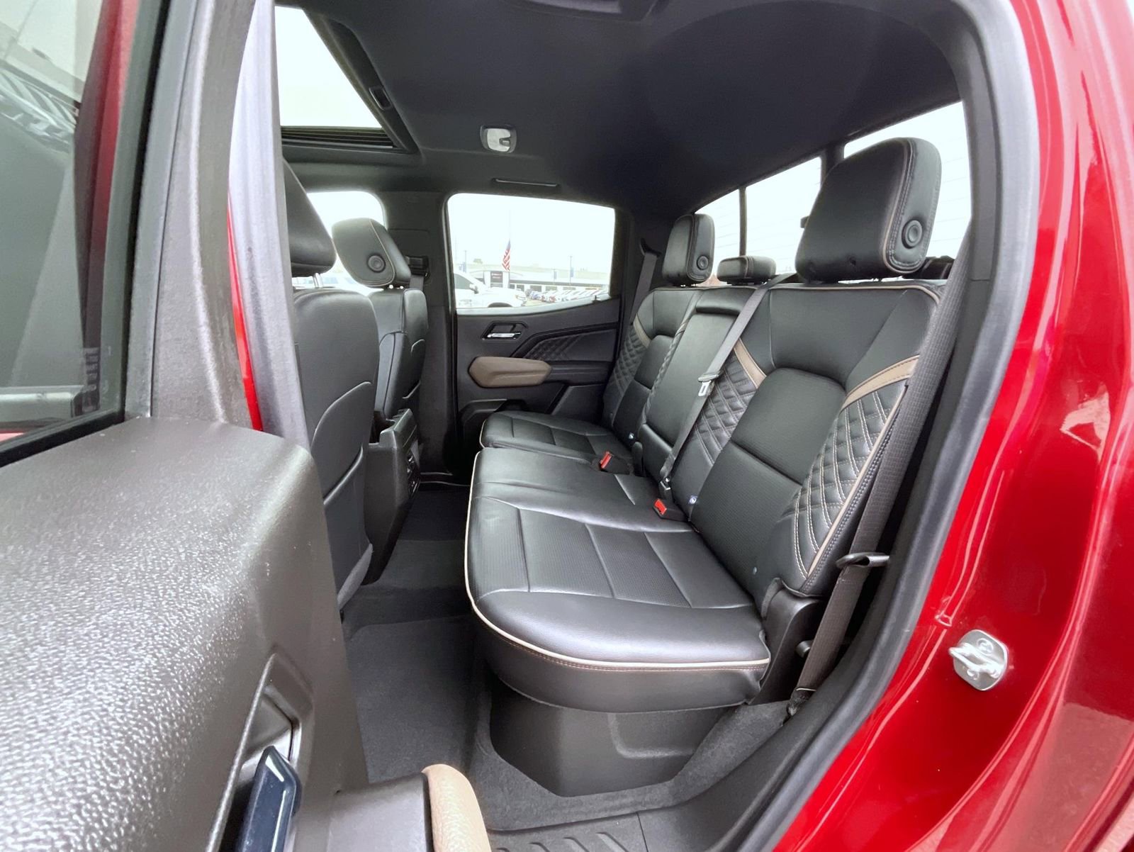 Certified 2024 GMC Canyon Denali image 19