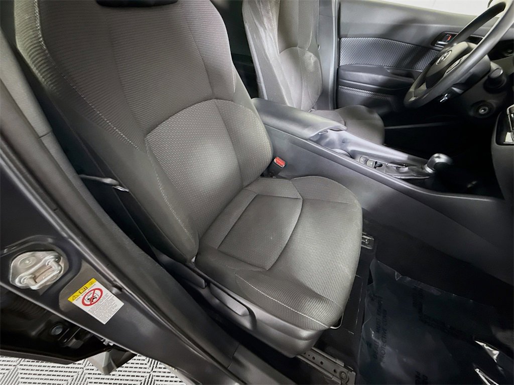 Certified 2019 Toyota C-HR LE image 29