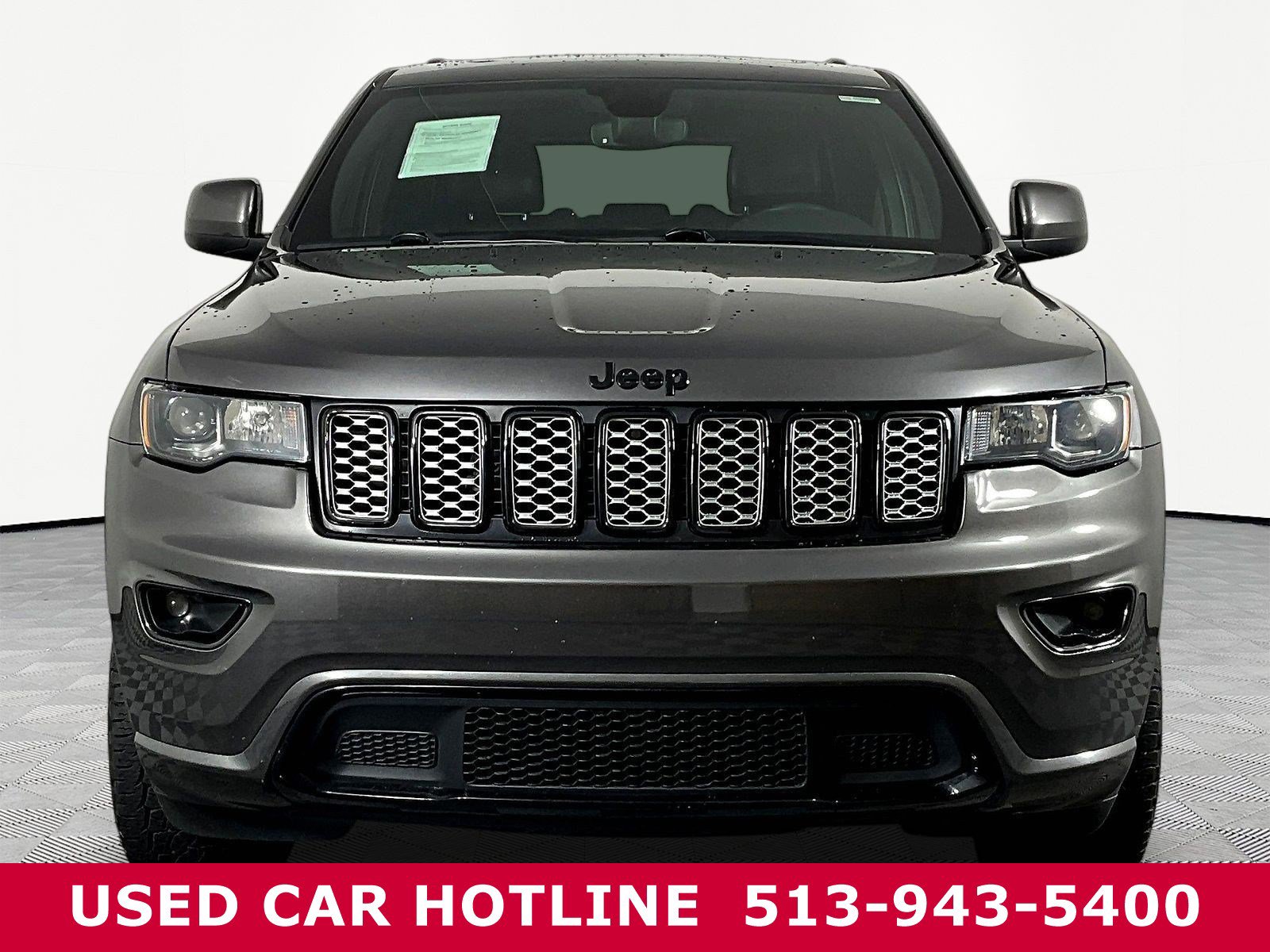 Used 2019 Jeep Grand Cherokee Altitude AWD/4WD image 2