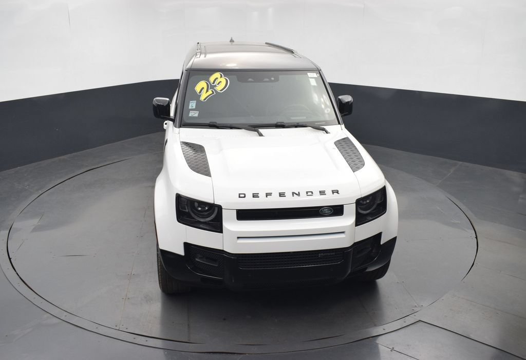 Used 2023 Land Rover Defender 130 X-Dynamic SE AWD/4WD image 37