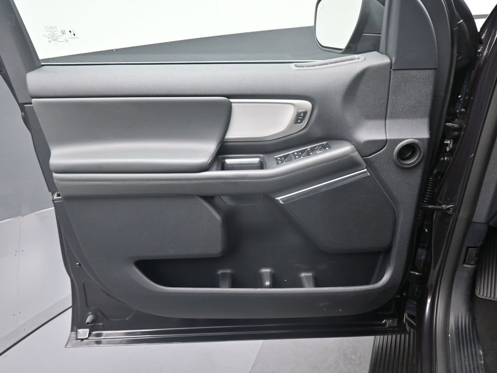 New 2026 Ford Expedition Active image 13