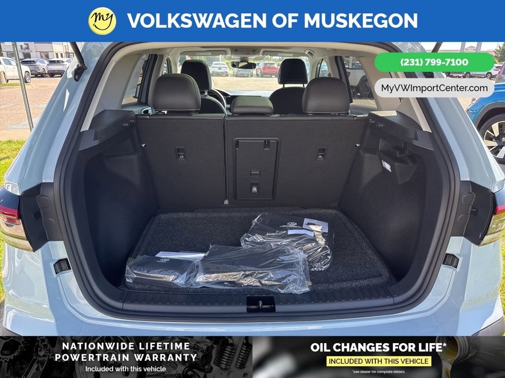 New 2025 Volkswagen Taos SE image 25