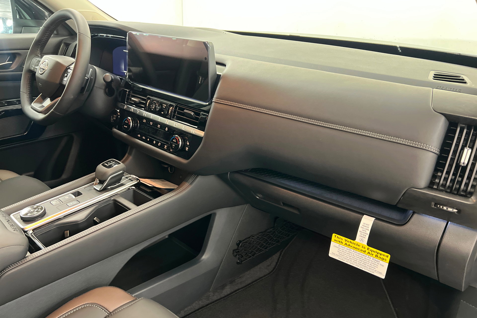 New 2026 Nissan Pathfinder Platinum image 25
