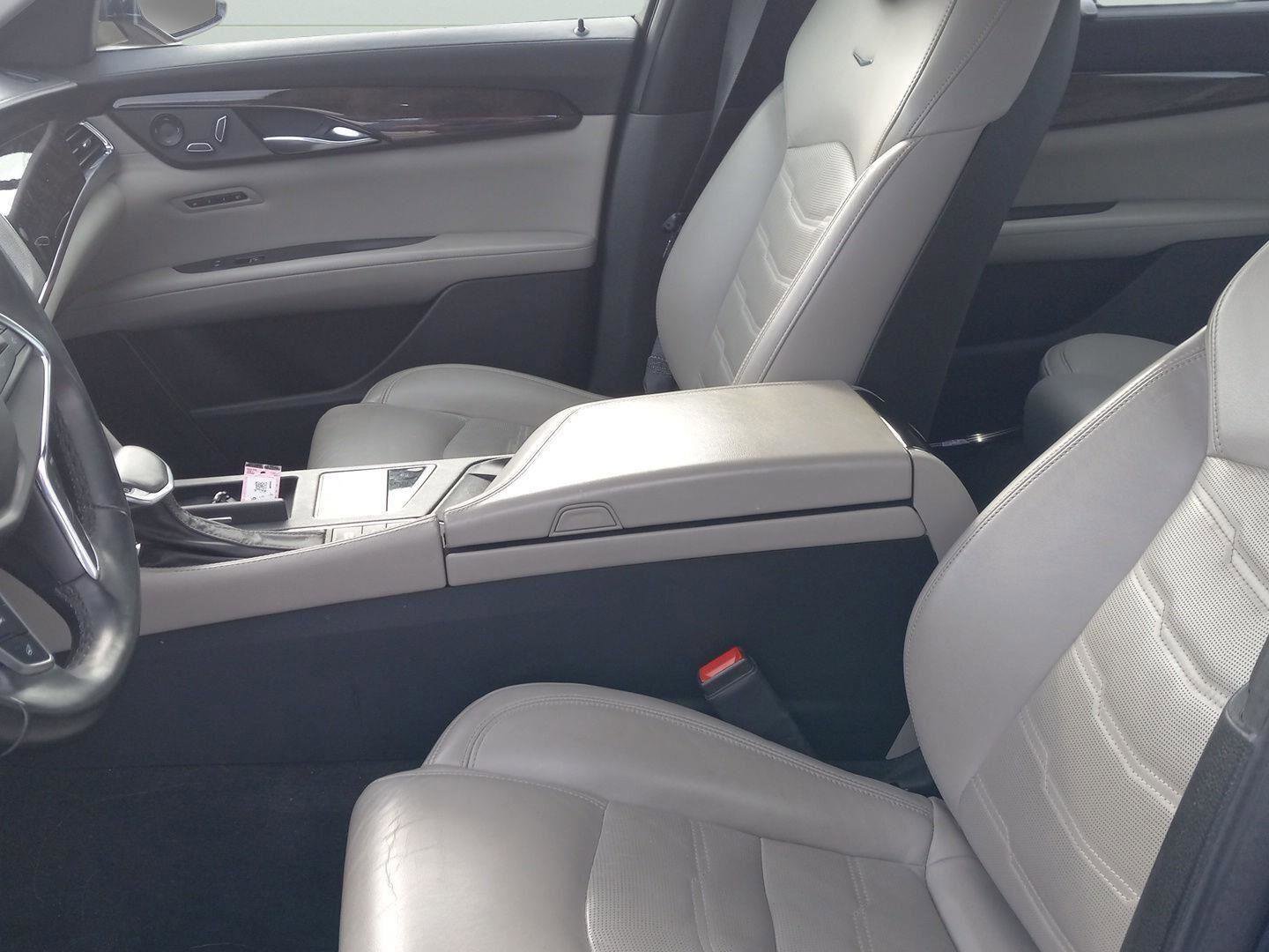 Used 2018 Cadillac CT6 Luxury image 11