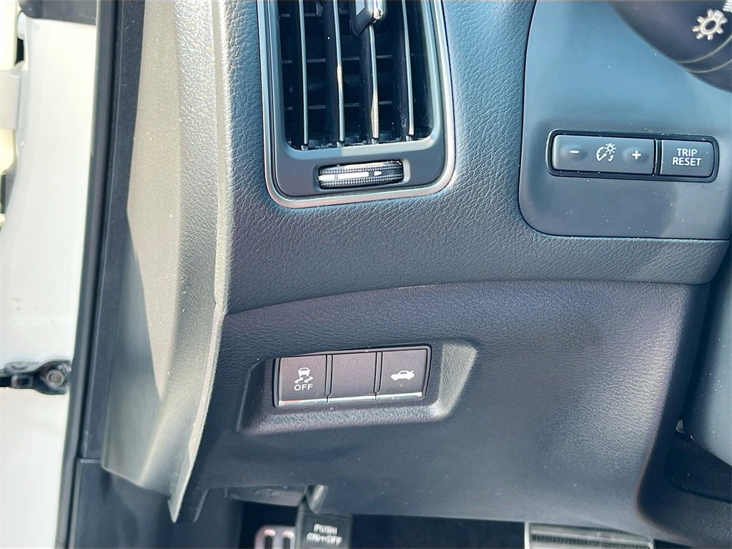 Used 2022 INFINITI Q60 Red Sport 400 w/ Cargo Package image 10