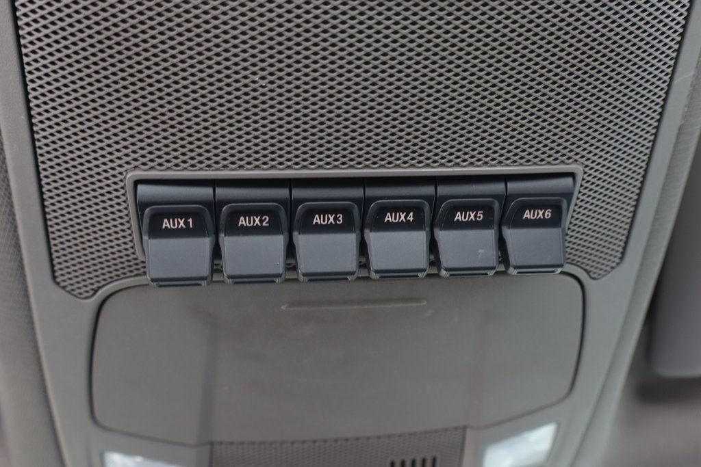 Used 2018 Ford F550 2WD Regular Cab Super Duty image 25