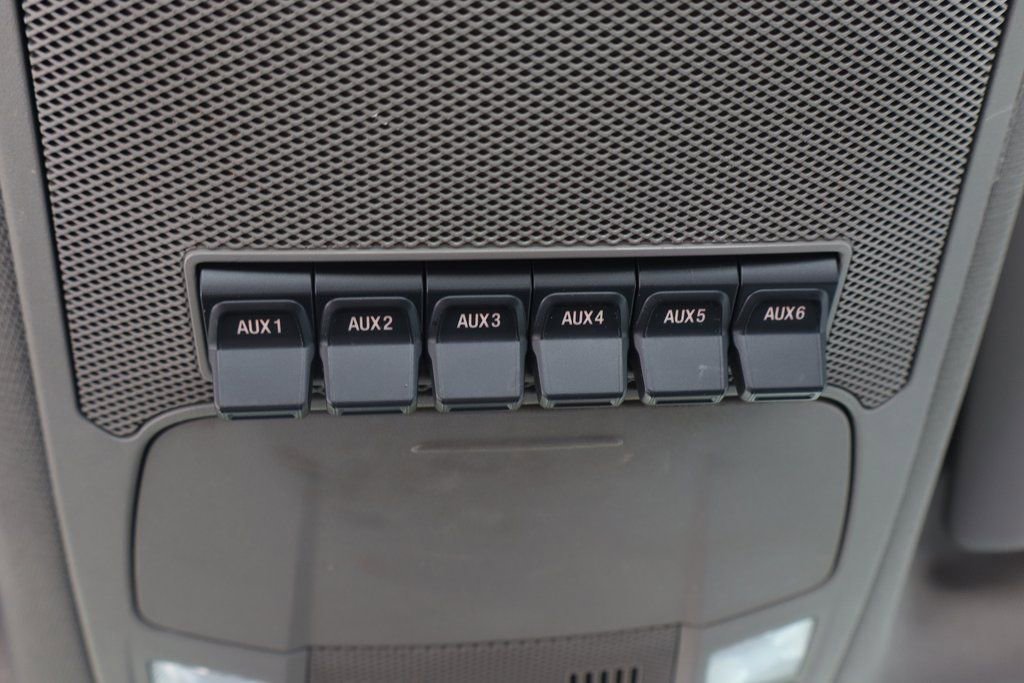 Used 2018 Ford F550 2WD Regular Cab Super Duty image 25