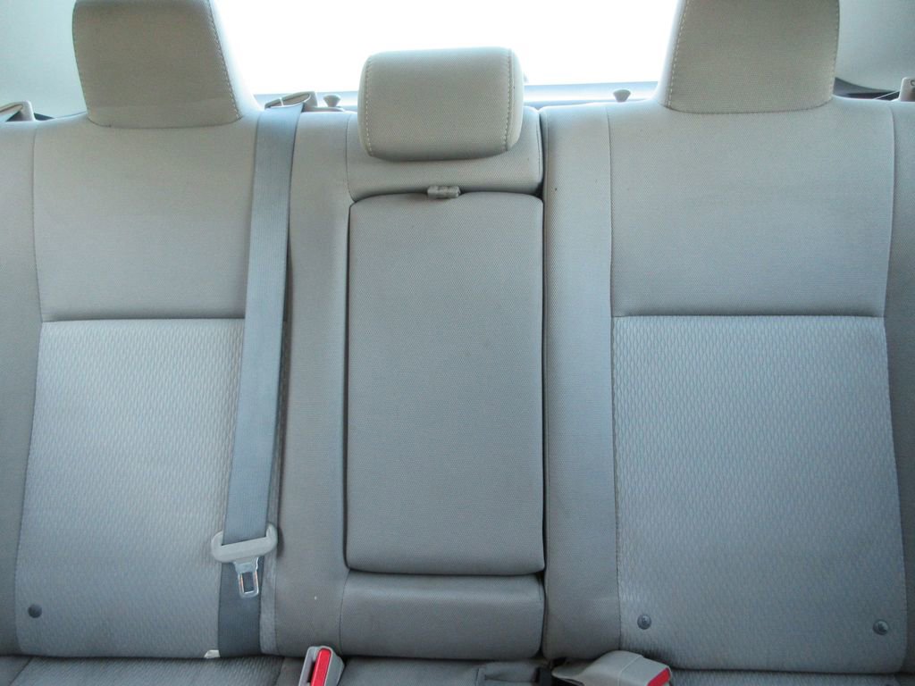 Used 2016 Toyota Corolla LE image 19