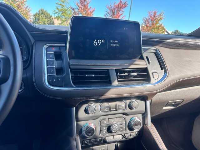 Used 2024 GMC Yukon XL SLT w/ SLT Luxury Package AWD/4WD image 10