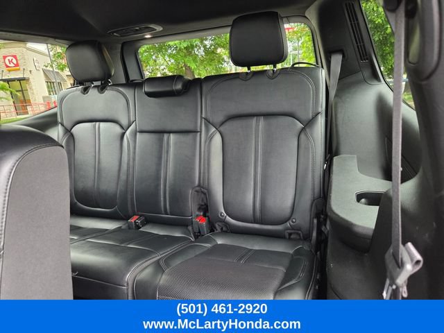 Used 2024 Jeep Wagoneer Series II w/ Flexible Seating Group RWD image 12