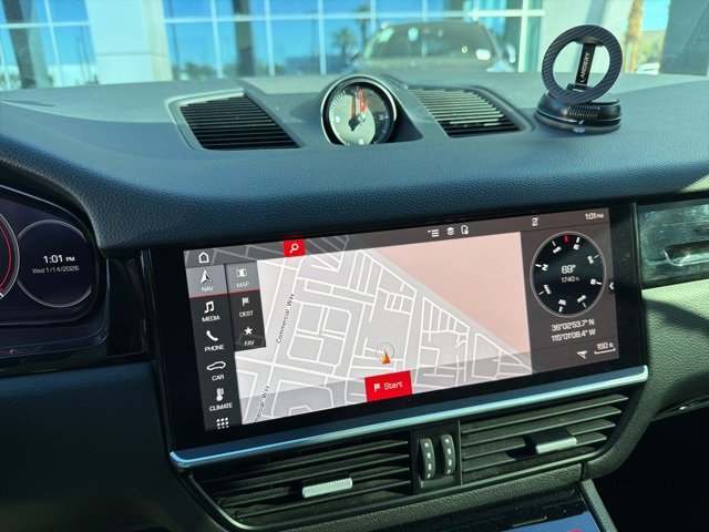 Used 2021 Porsche Cayenne image 2