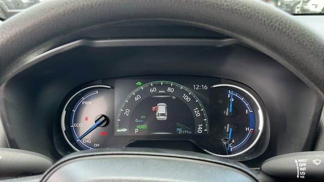Used 2025 Toyota RAV4 LE AWD/4WD image 15