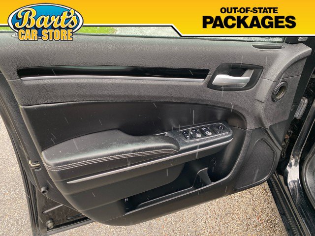 Used 2018 Chrysler 300 S image 22