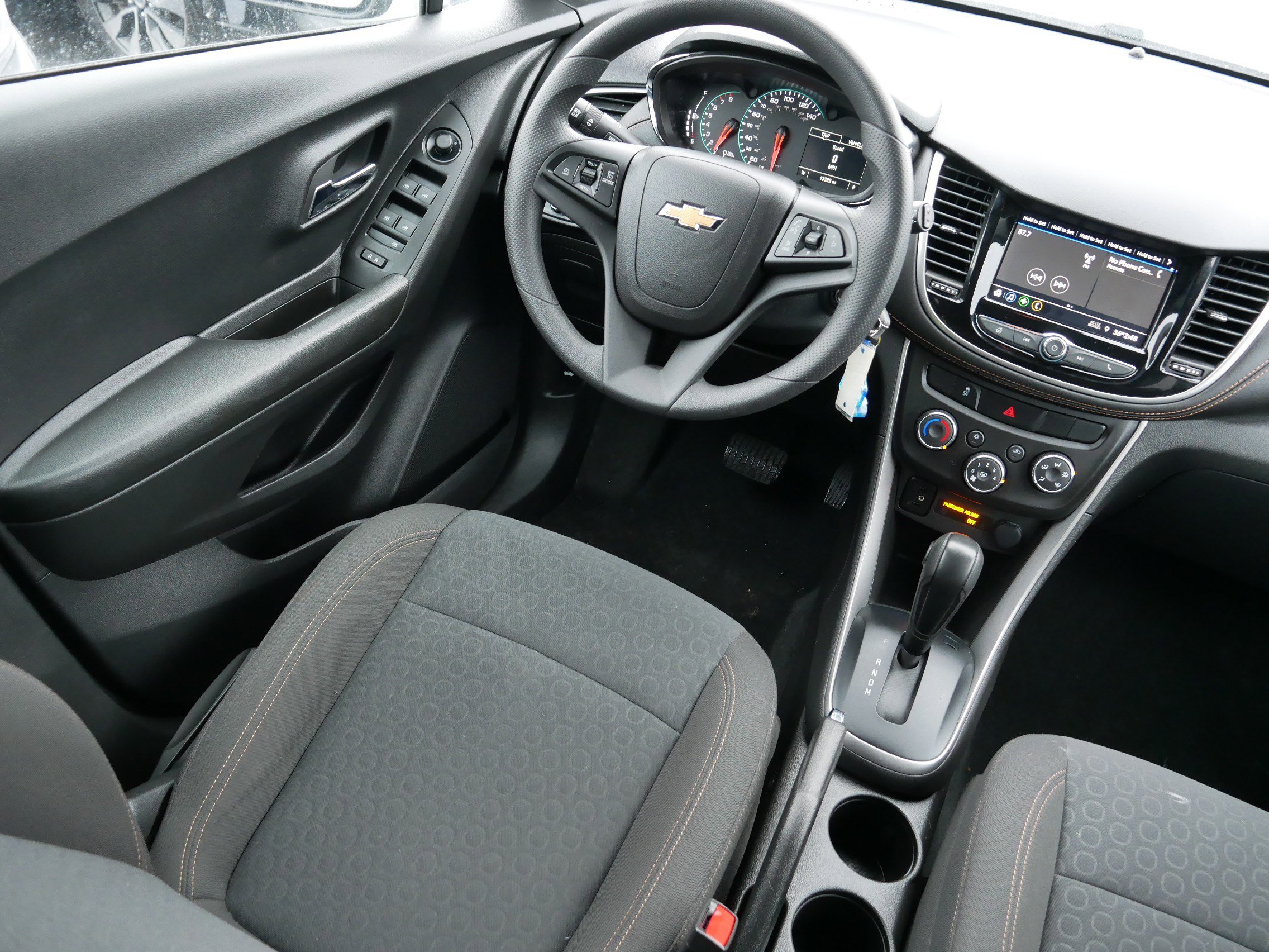 Used 2022 Chevrolet Trax LS w/ Tint and Cruise Package image 9