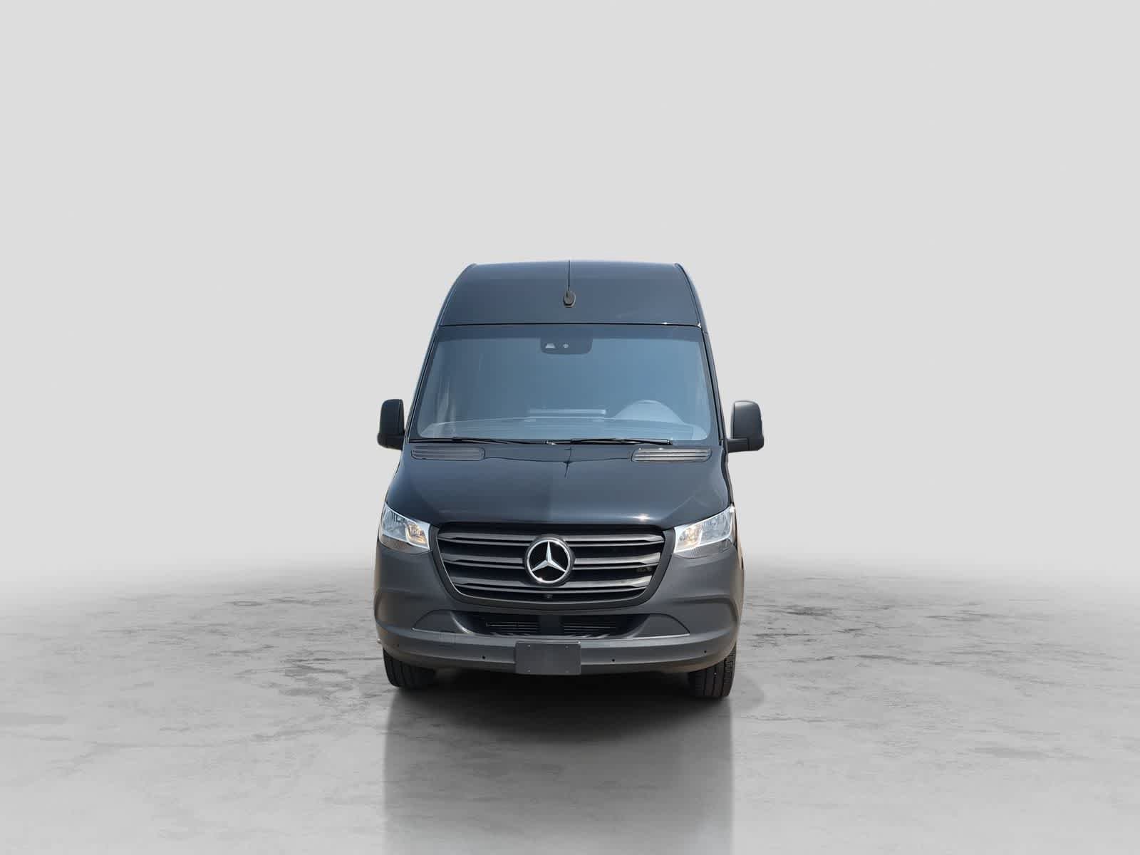 Used 2022 Mercedes-Benz Sprinter 3500 image 3