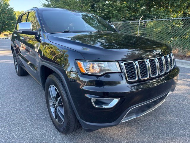 Used 2017 Jeep Grand Cherokee Limited RWD image 3