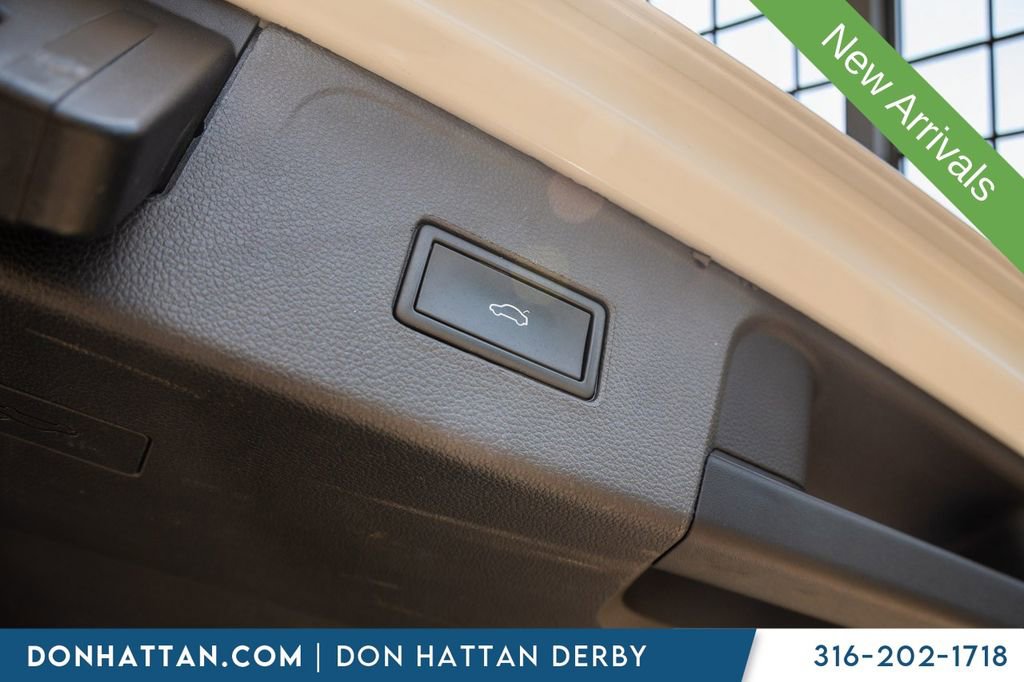 Used 2022 Volkswagen Atlas SE w/ Black Wheel Package AWD/4WD image 38